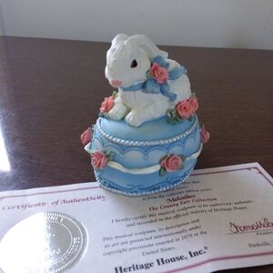 Vintage Heritage House Melodies County Fair Collection bunny